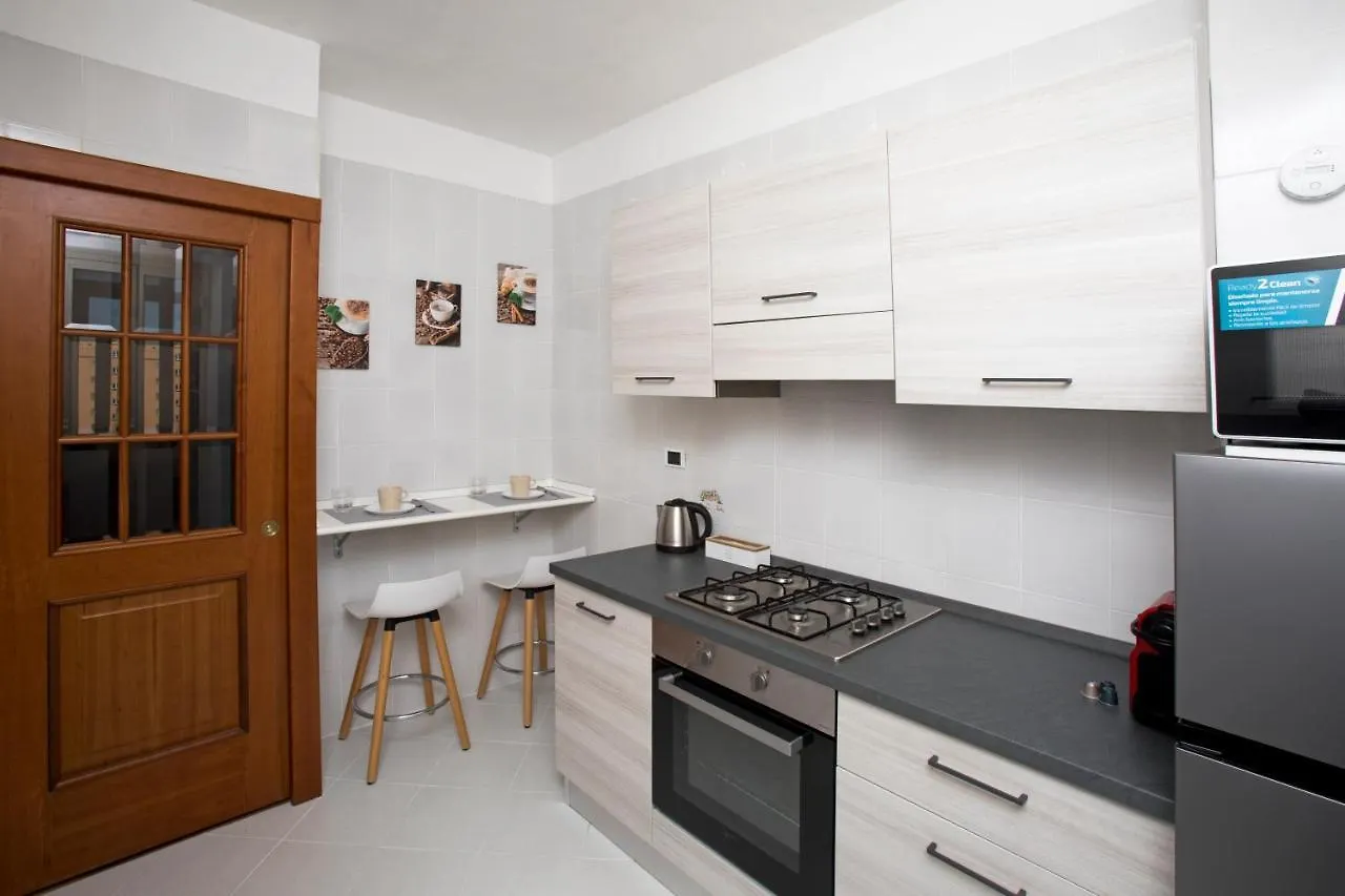 Апартаменты Appartamento Moderno Metro B San Paolo Рим